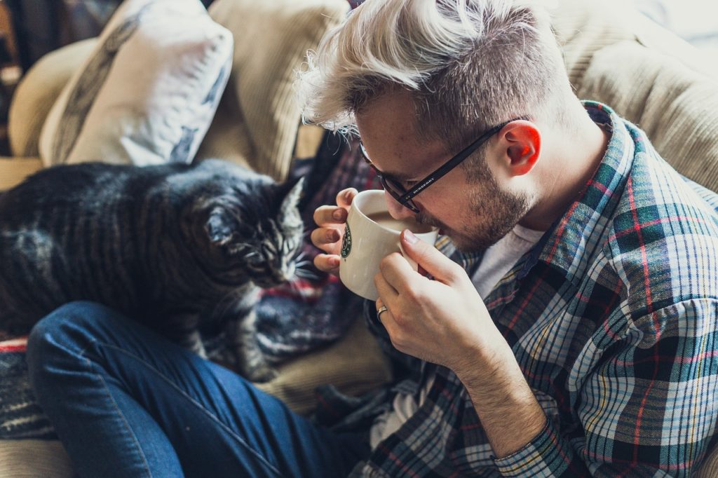 コーヒー一杯の適切な量とは？カフェイン量から豆のグラム数まで解説