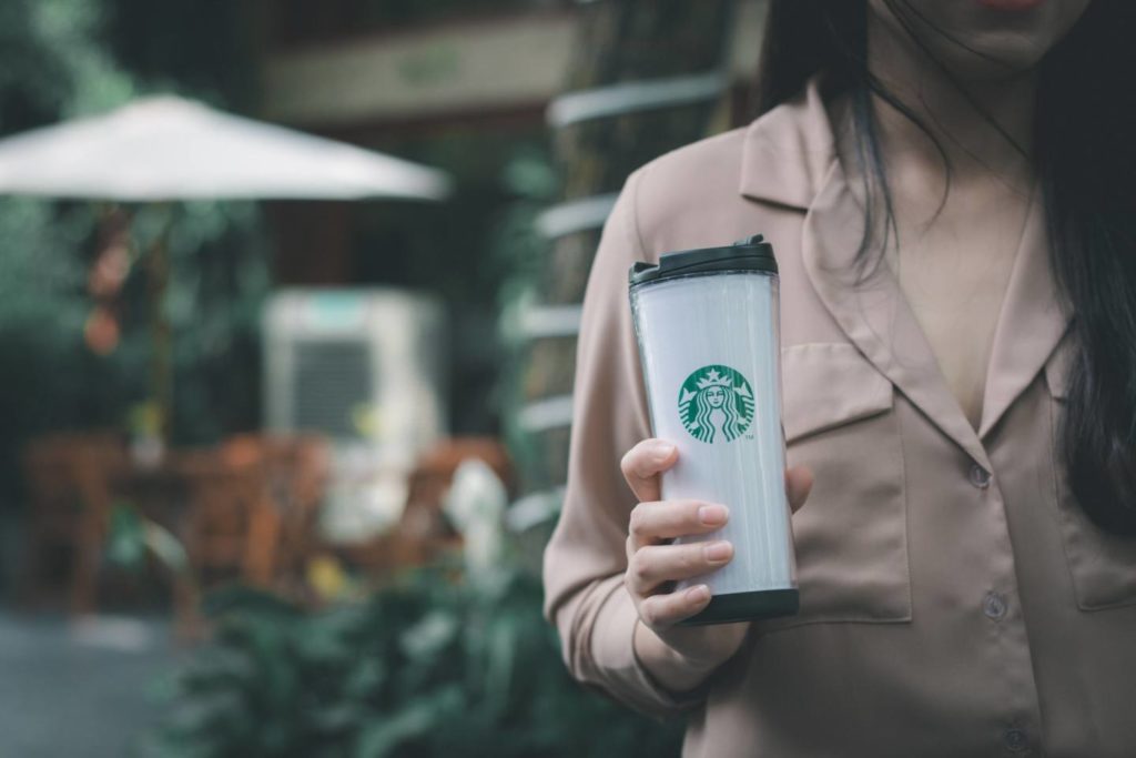 スタバのタンブラーを手に入れておしゃれアイテムを増やそう！