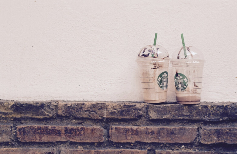 スタバで飲むドリンクを低カロリーに抑える方法