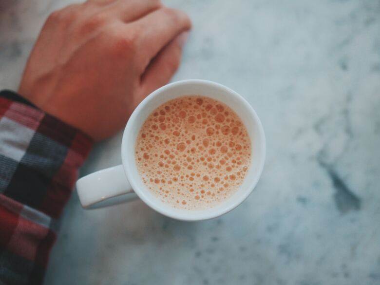 コーヒーの泡を発生させるエスプレッソ抽出のポイント