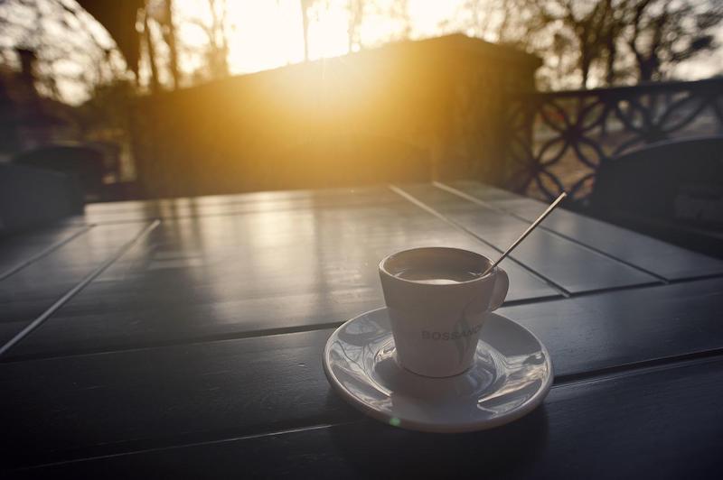 朝にコーヒーを飲む5つのメリット・効果