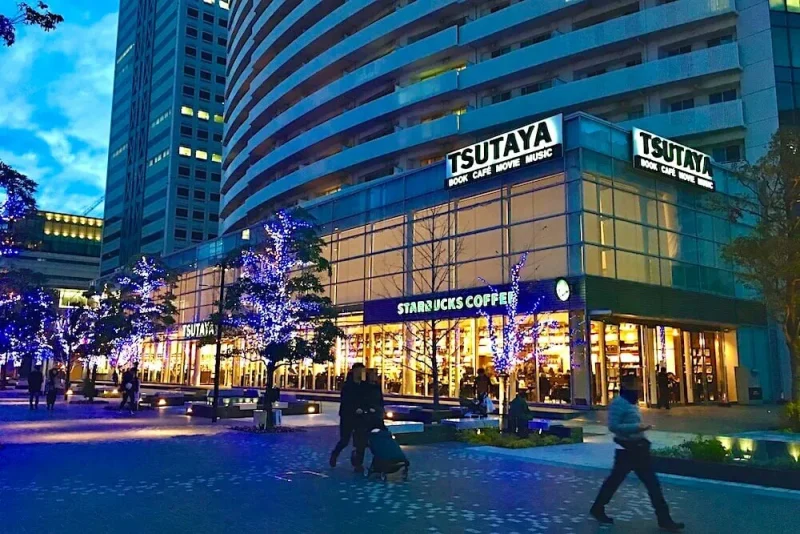 1. 本好きにはたまらない「TSUTAYA横浜みなとみらい店」