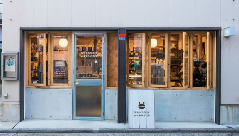 9. 厳選された高品質のコーヒー「TERA COFFEE and ROASTER 白楽店」