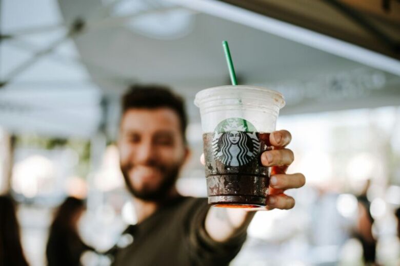 インスタ映え間違いなし！スタバのトレンタサイズで最高のカフェタイムを過ごそう！