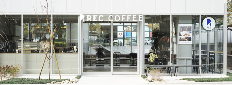 7. コーヒーで笑顔にをテーマにする福岡発祥のコーヒー店「Rec Coffee水道橋店」