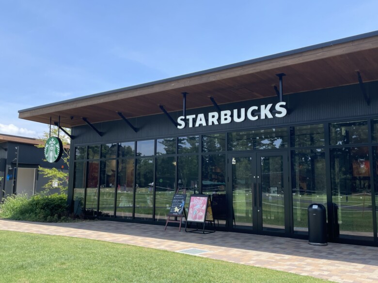 【緑に癒される】店内から絶景を楽しめる！千葉公園店