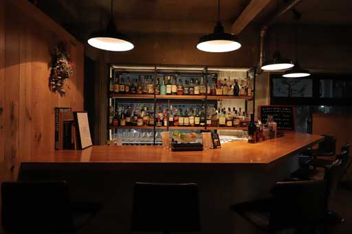 5. 大人の雰囲気な隠れ家バー「Bar W」