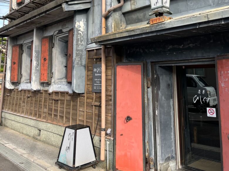 10. 明治の建物で和スイーツを味わう「茶房 ひし伊」