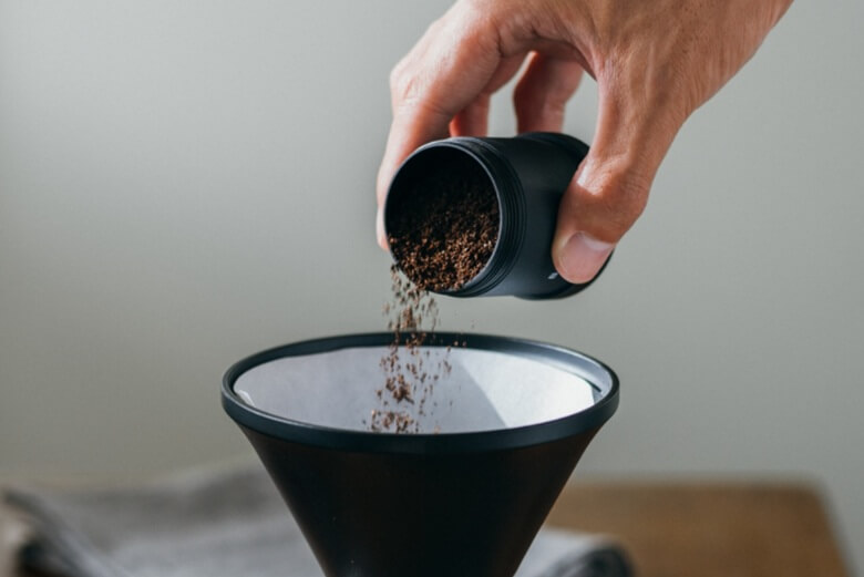 バルミューダのコーヒーミルの使い方