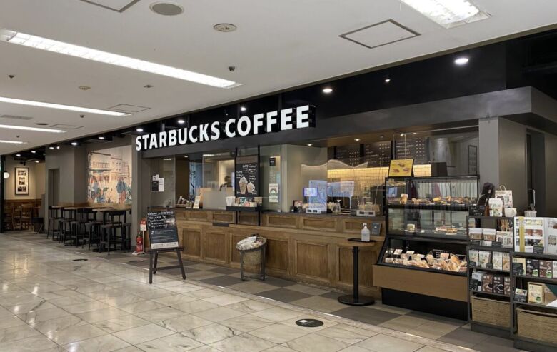 10. 気軽に立ち寄れる便利なスタバ「銀座ファイブ店」