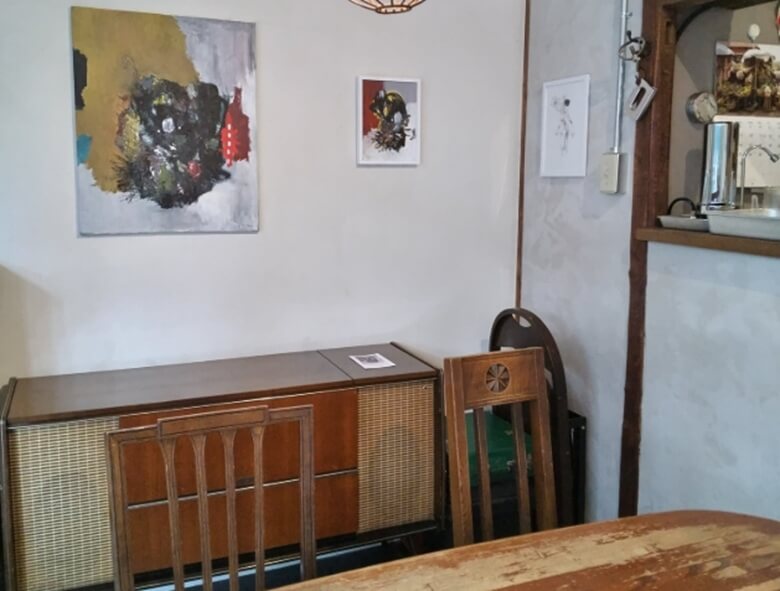 17. コーヒーを待つひとときを味わう「驢馬とオレンジ」