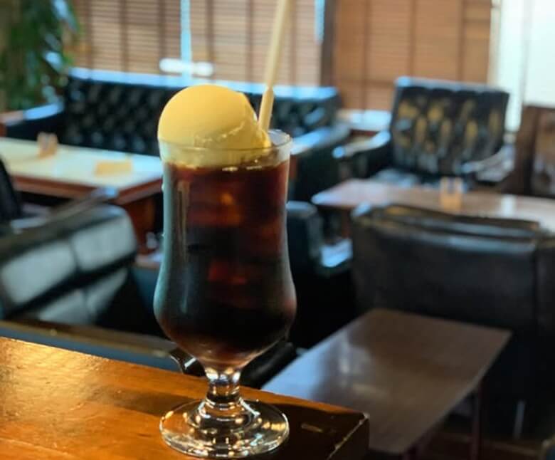 17. 古民家をリノベーション「RAIN ON THE ROOF」