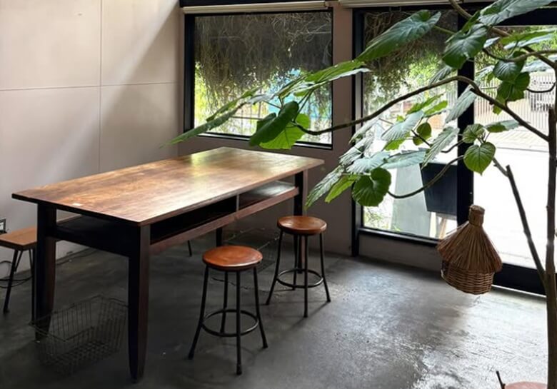 15. コーヒーと器のマリアージュ「器カフェ 棗」