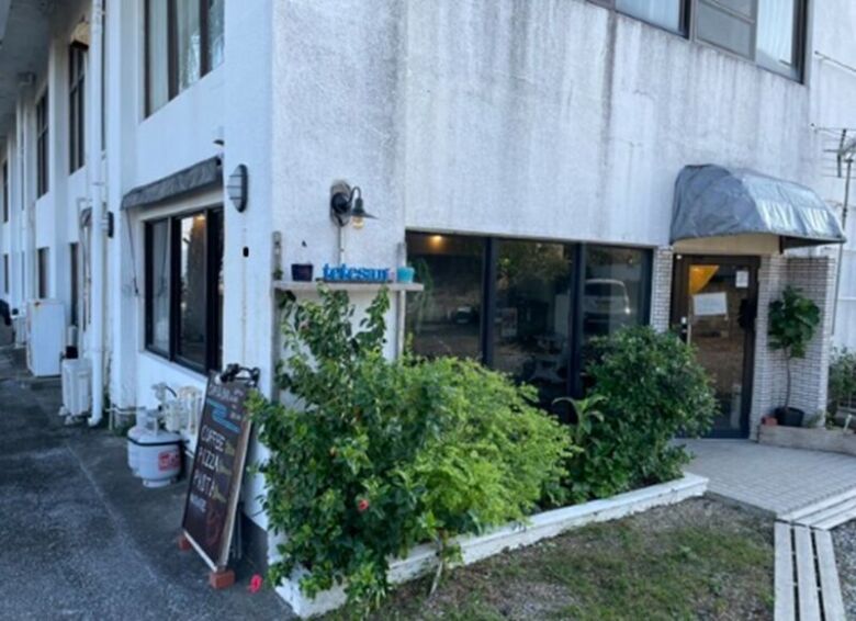 5. 海を眺めながらくつろげる｜CAFE＆BAR tetesan