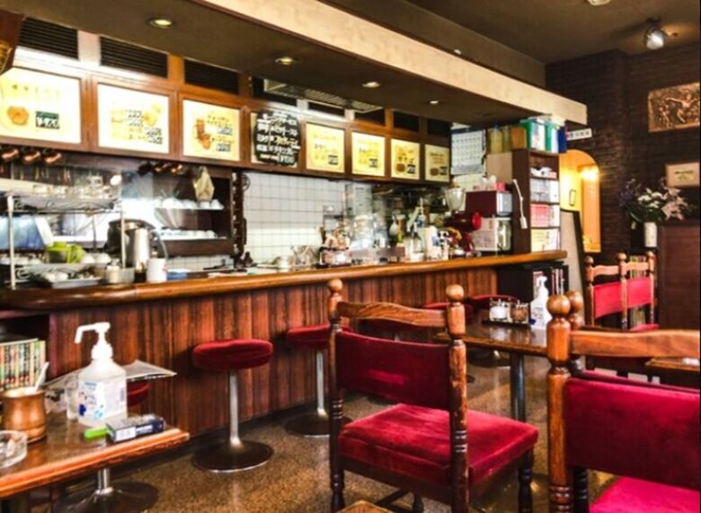 3. 落ち着いた雰囲気の純喫茶|じん