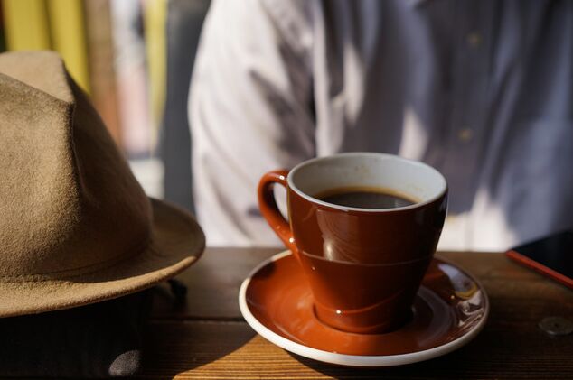 6.レトロな雰囲気漂う名店「モーメント コーヒー(MOMENT COFFEE)」