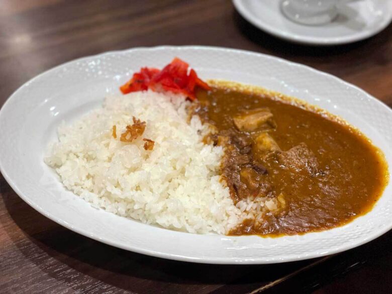 4. ゴロゴロ大きなビーフ入り「星乃ビーフカレー」