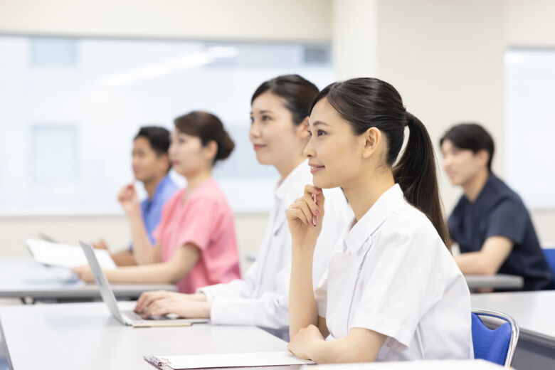 【最新】レコールバンタンの口コミを徹底調査！卒業生の本音から学費・就職実績まで解説