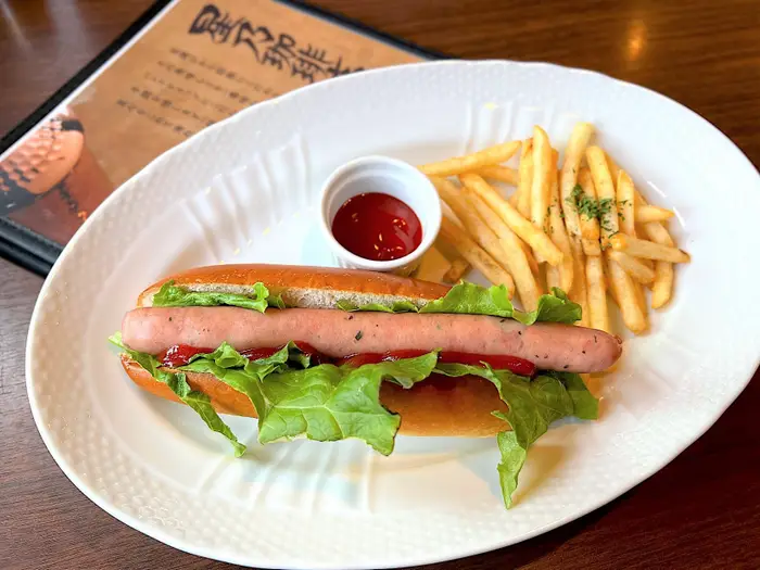 7. しっかりめ軽食に最適「星乃ホットドック&ポテト」