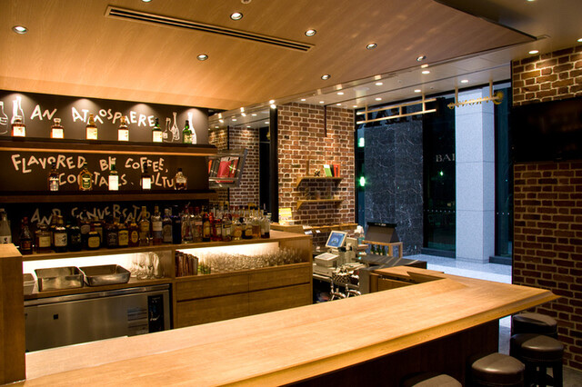 2. 朝7時から夜まで電源が使える「PRONTO IL BAR ニッセイ池袋ビル店」