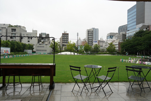 3. 南池袋公園の開放感で過ごせる「RACINES FARM to PARK」