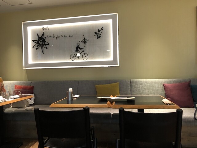 5. 駅直結でソファ席が使える「GOOD MORNING CAFE ルミネ池袋」