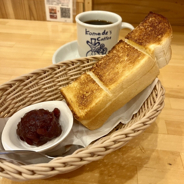 コメダ珈琲店 梅田HEP通店 長居できるカフェ