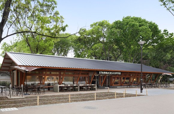 5. 公園の木立に囲まれた大屋根「上野恩賜公園店」